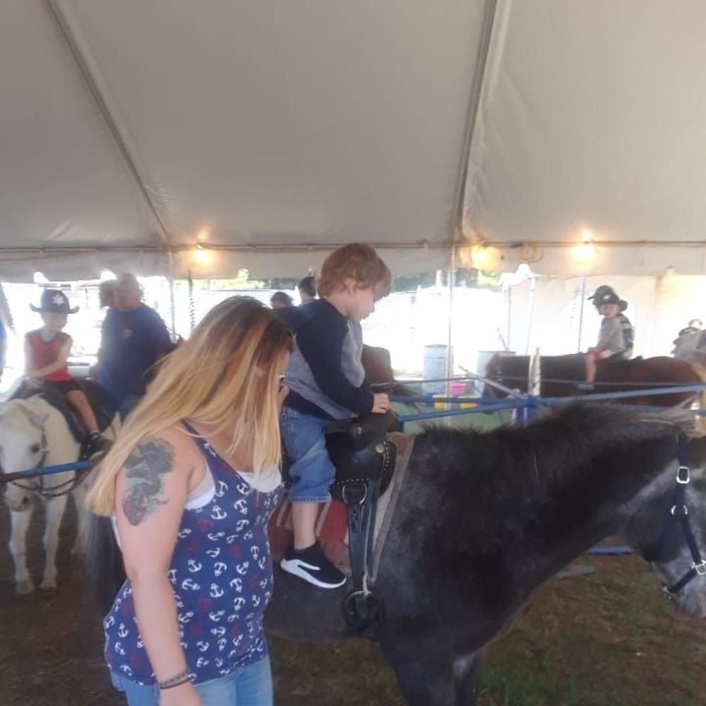 Meet your Posher, Victoria